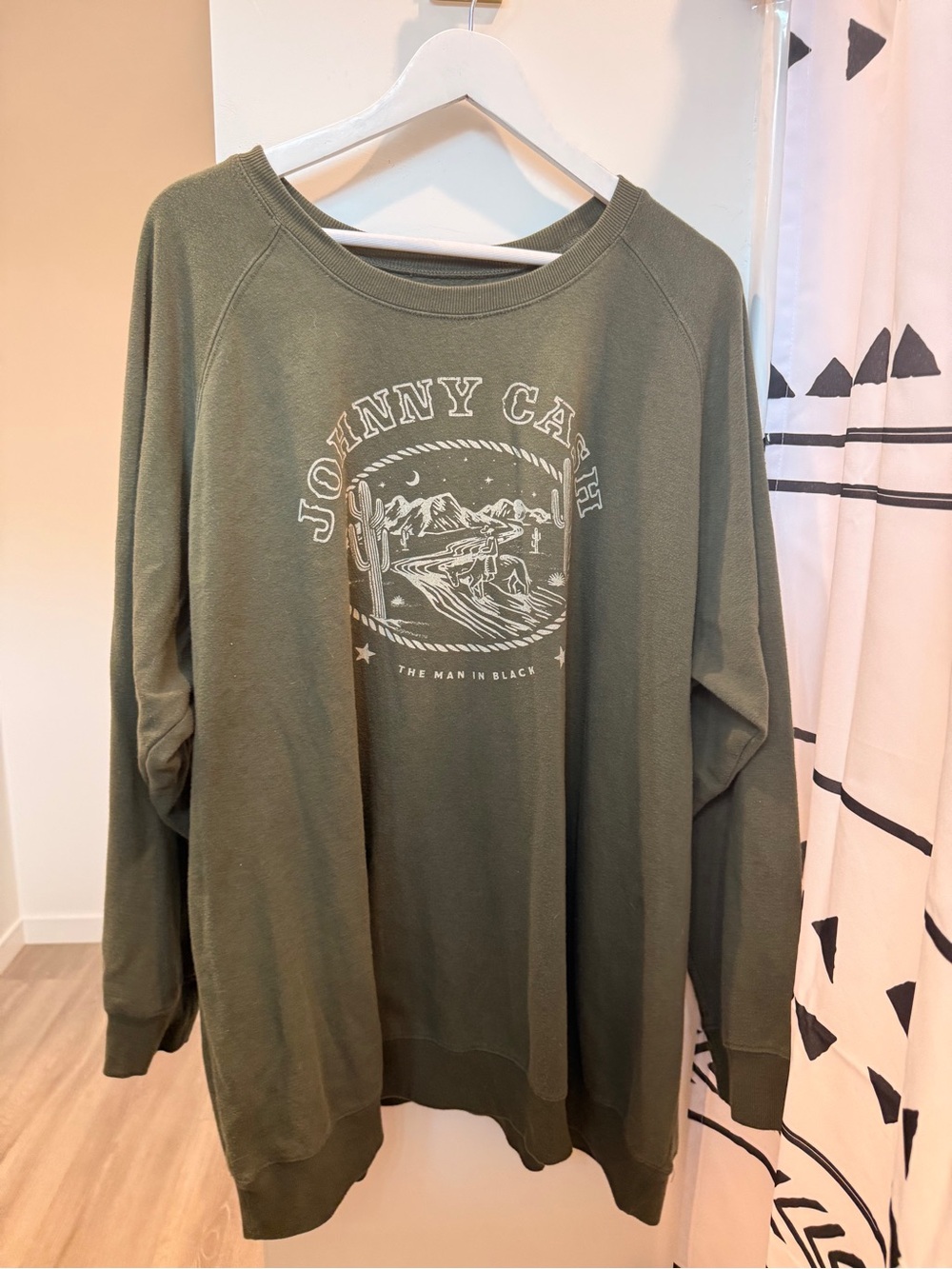Olive Green Graphic Crewneck Sweater "Johnny Cash The Man in Black"